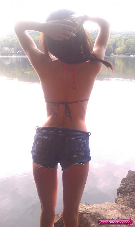 12P Valentina goes topless at the lake