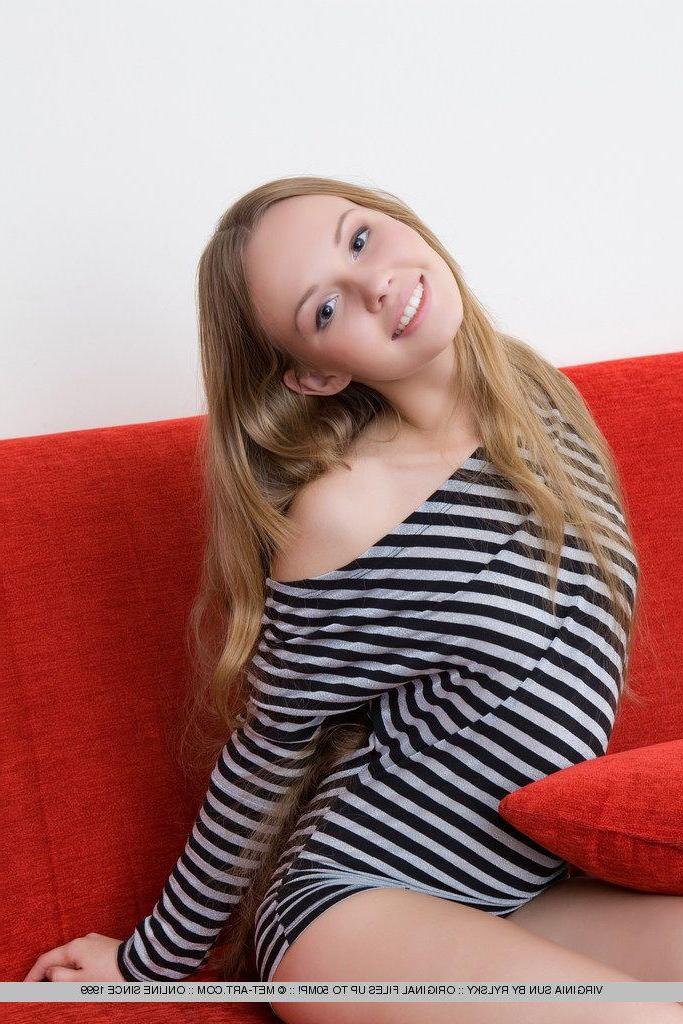 18P Pictures of Virginia Sun completely nude and spreading for you