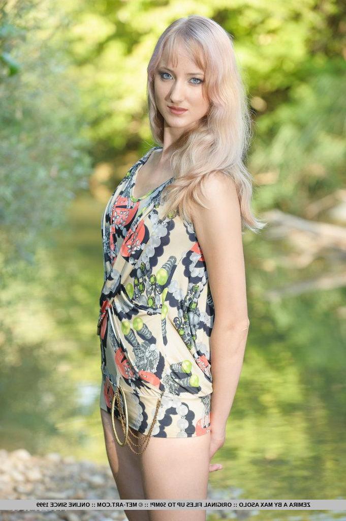18P Pictures of gorgeous blonde Zemira A showing her hot naked body