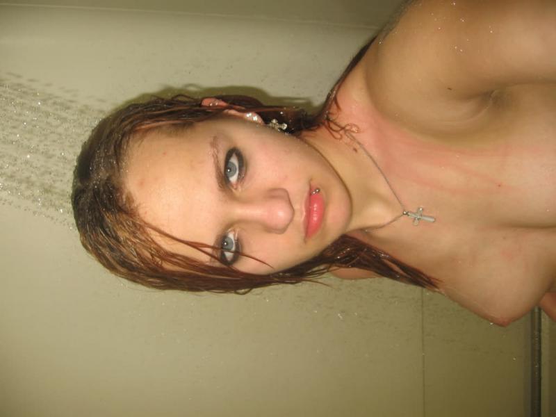 15P Wild punk chick with piercings playing with her pussy