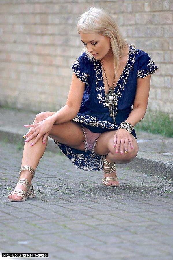 14P Pictures of a hot blonde girl giving you her tight pussy