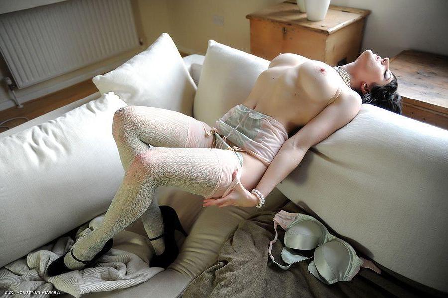 14P Pictures of a hot brunette girl flashing her privates
