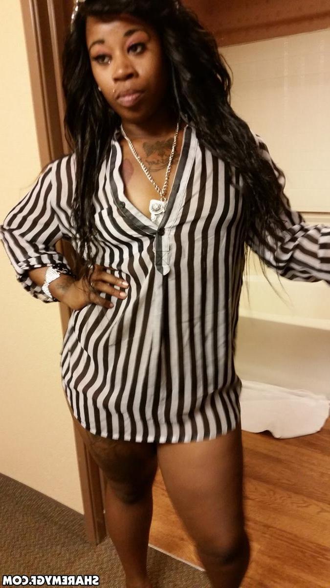 12P Chubby black girlfriend showers while her exboyfriend takes pictures for us