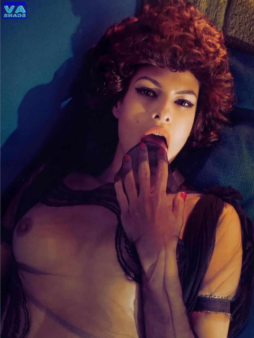 19P Eva Mendes Topless