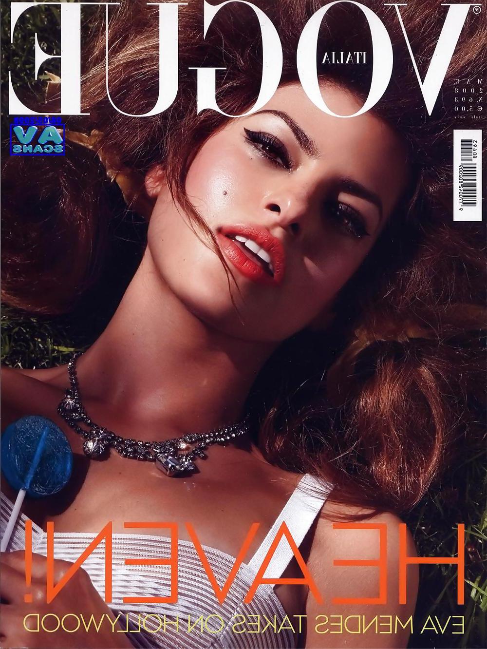 19P Eva Mendes Topless