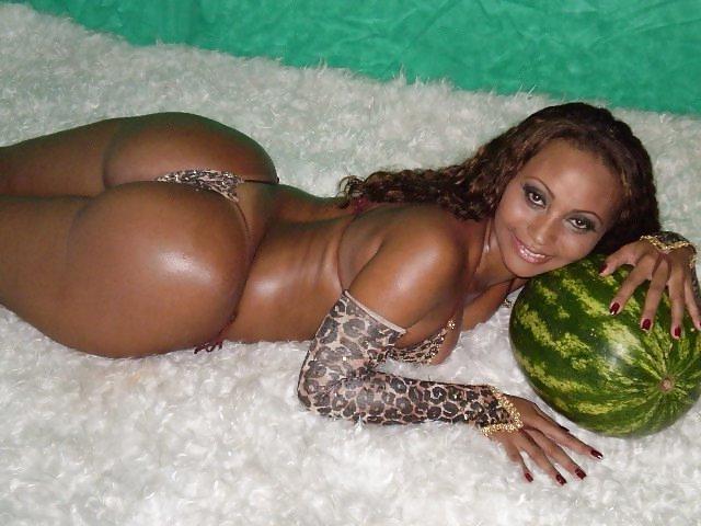 25P Juicy Asses 2