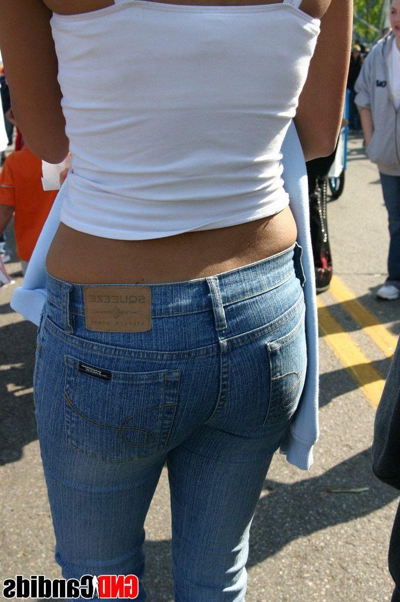 12P Pictures of sexy teen candids in public