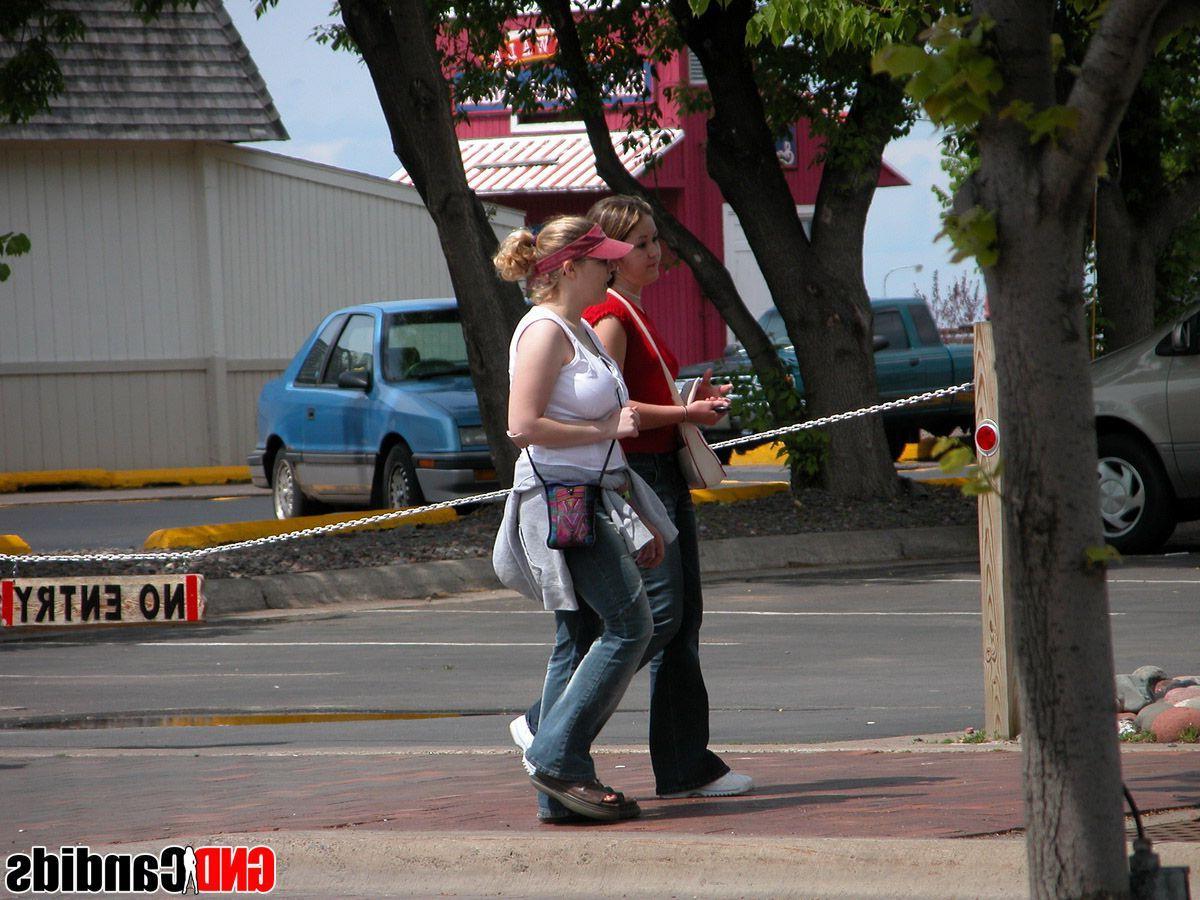 12P Candid pics of hot teen girls in public