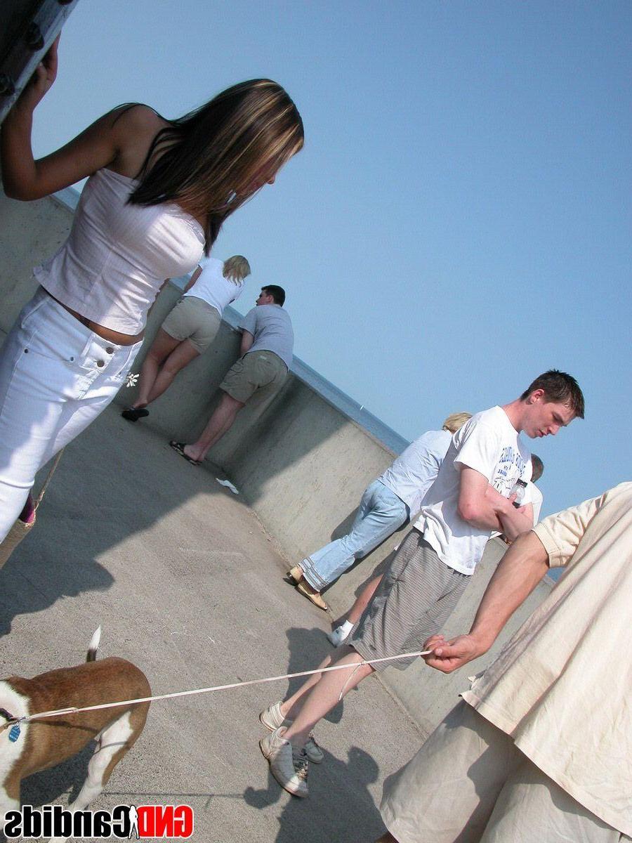 12P Candid pics of hot teen girls in public