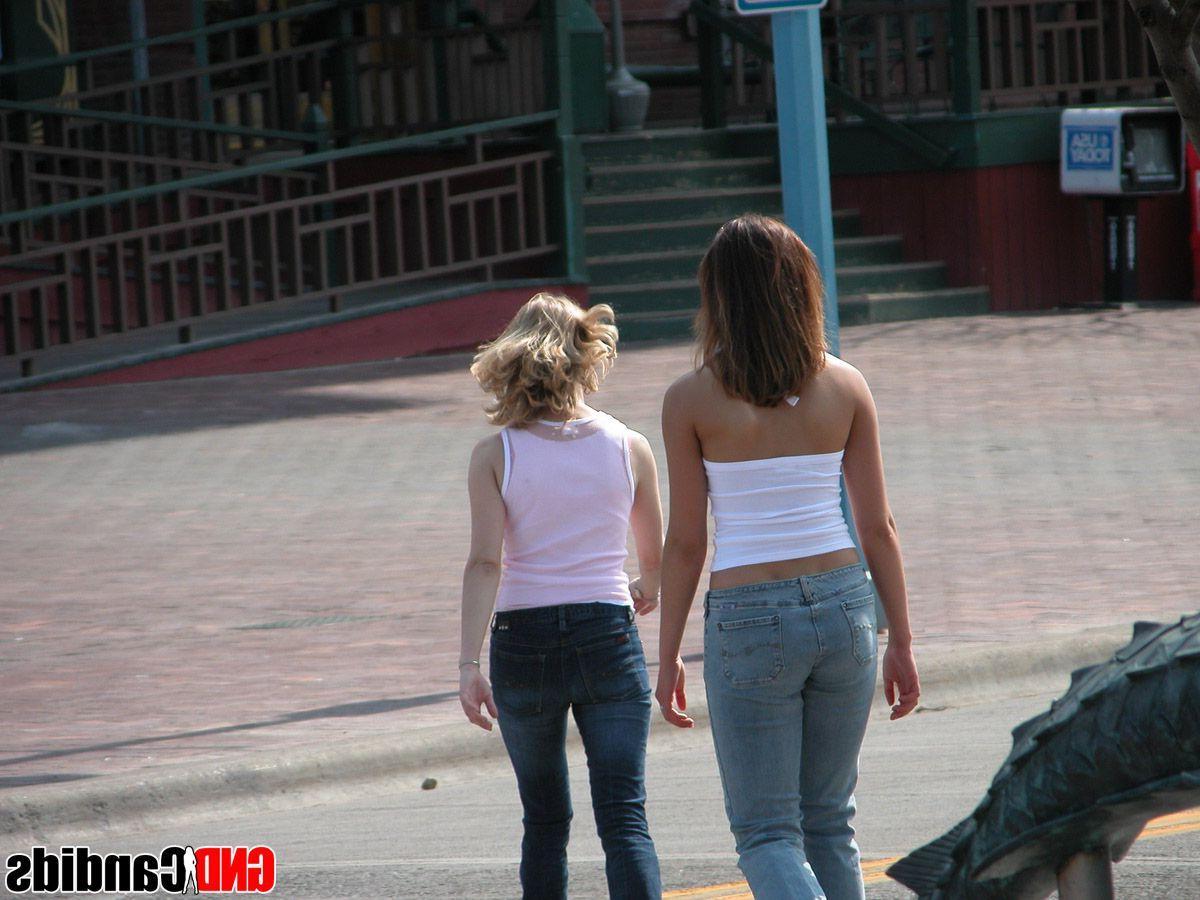 12P Candid pics of hot teen girls in public