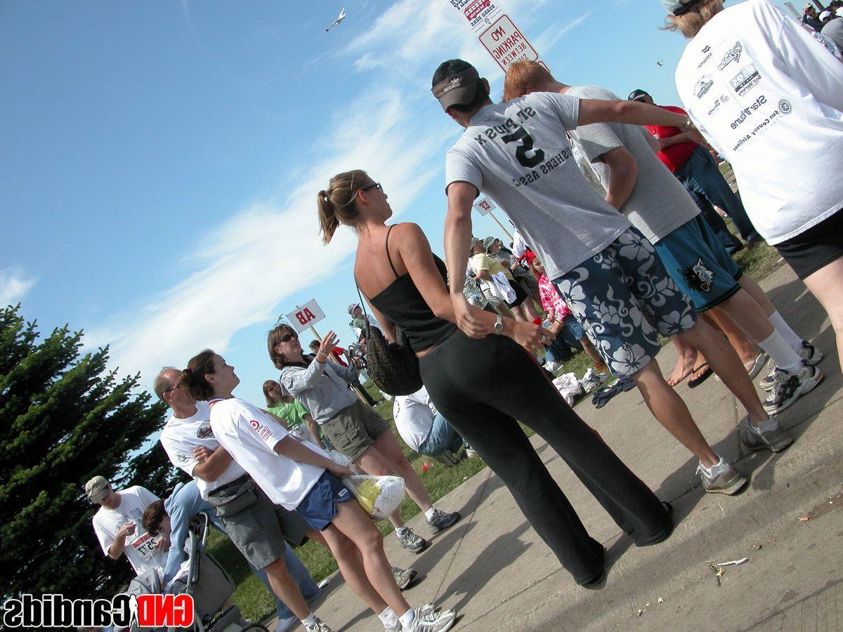 12P Pictures of hot teen candids in public