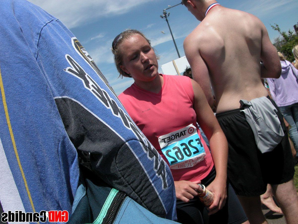 12P Pictures of hot teen candids in public