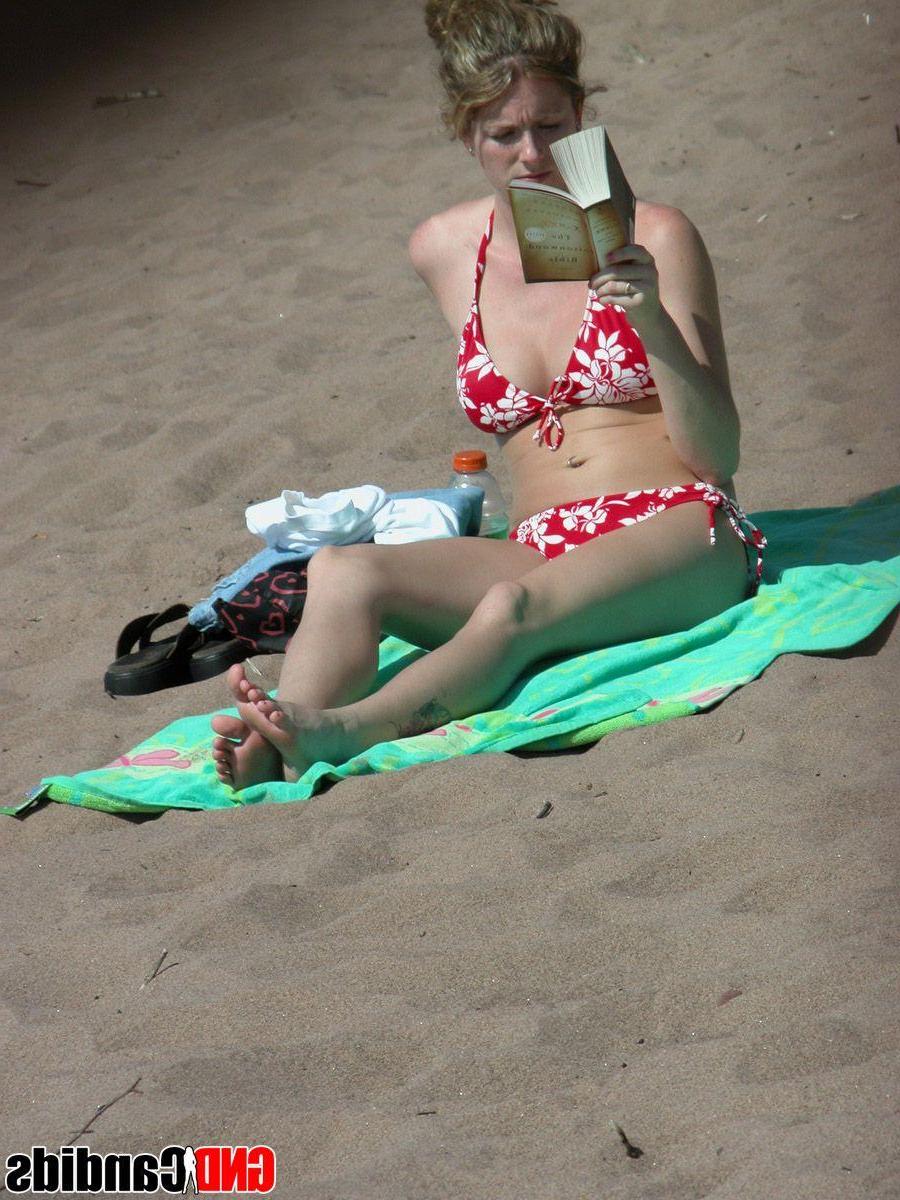 12P Pictures of candid teens in public