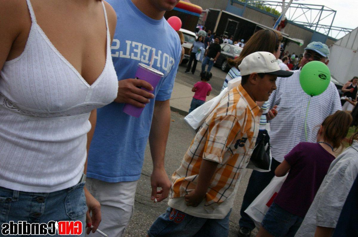 12P Pictures of hot teen candids in public