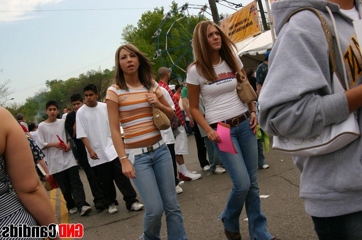 12P Pictures of hot teen candids in public