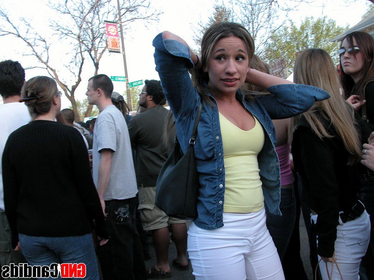 12P Candid pictures of hot teen girls in public
