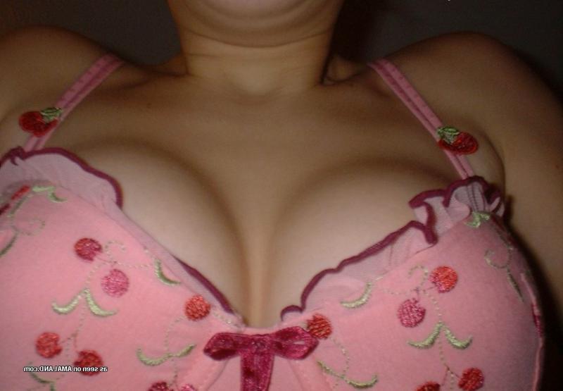 15P Hot cocksucking bitch gets her pussy creamed