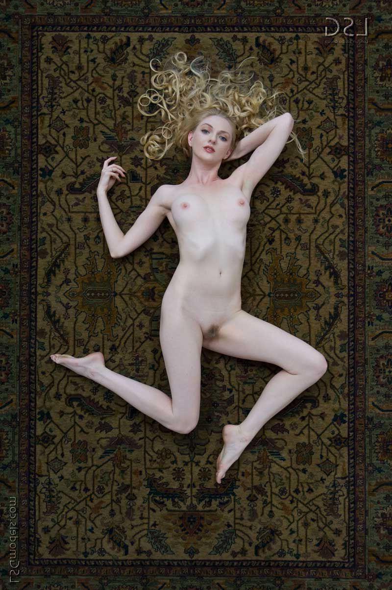 16P Pictures of a gorgeous nude teen on a persian rug