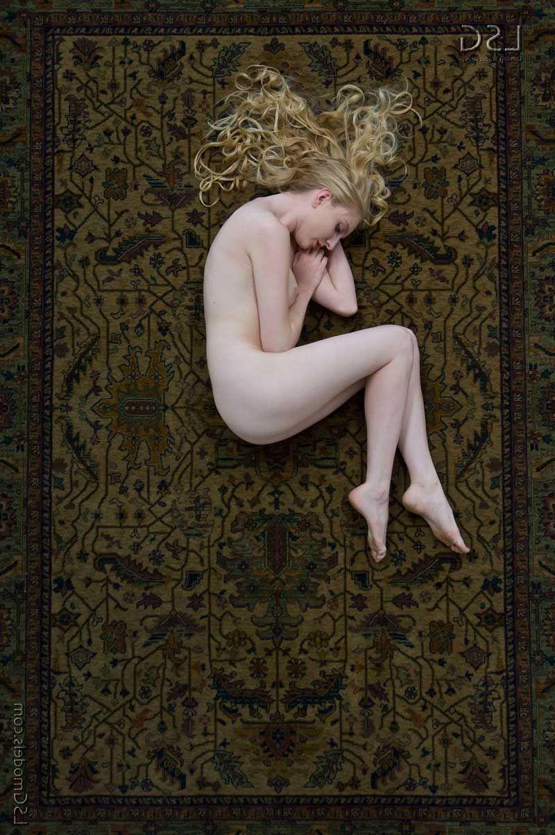 16P Pictures of a gorgeous nude teen on a persian rug