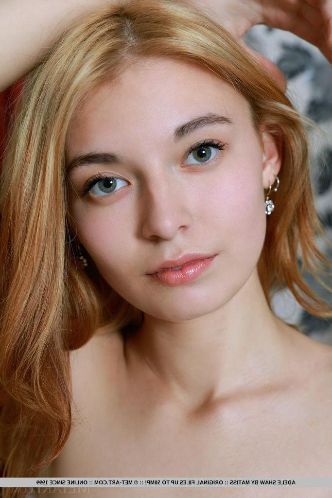 18P Blonde teen Adele Shaw gives you her amazing body in "Weuva"