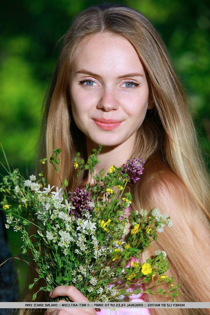18P Blonde teen Honey Liz shows you her nude body in "Camber"