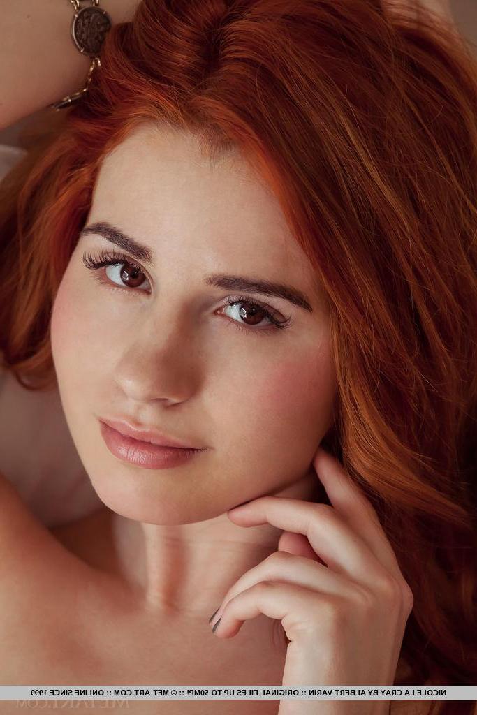 18P Redhead beauty Nicole Lay Cray spreads her legs for you in "Mabbel"