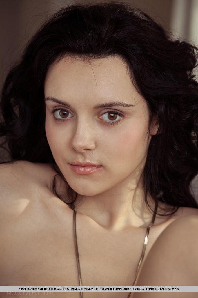 18P Beautiful girl Anatali gives you her amazing nude body in "Yander"