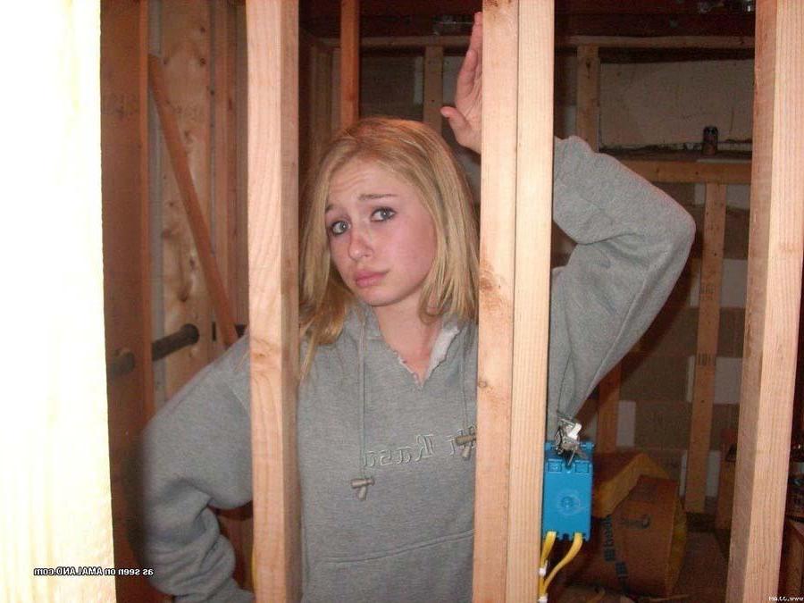 16P Collection of a cute amateur blondie's selfpics