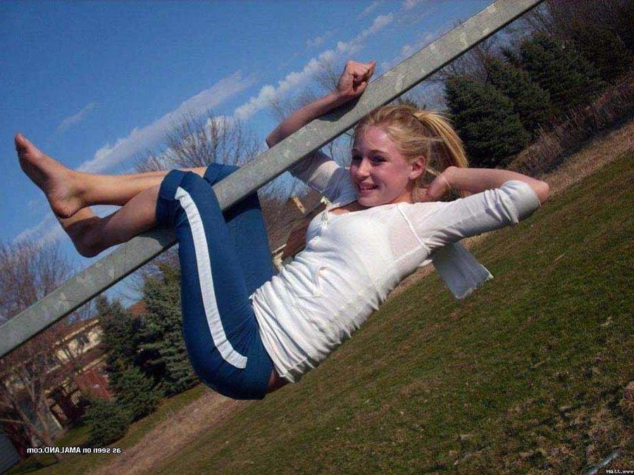 16P Collection of a cute amateur blondie's selfpics