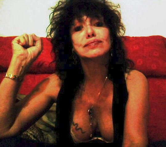 4P Bitch Mature in Cam