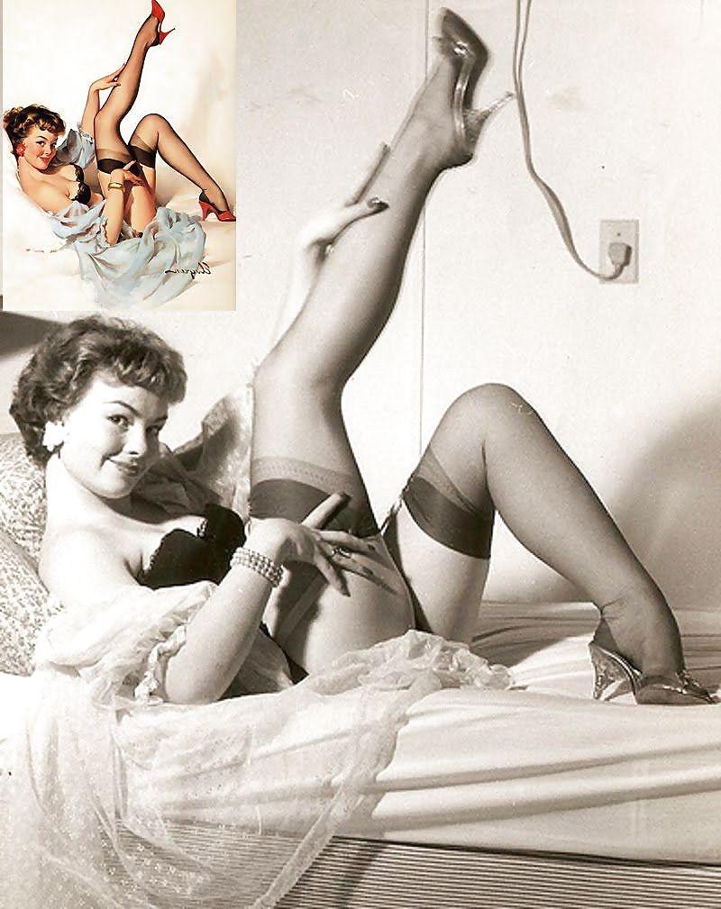 25P Sexy Vintage Pin - Up Art 2