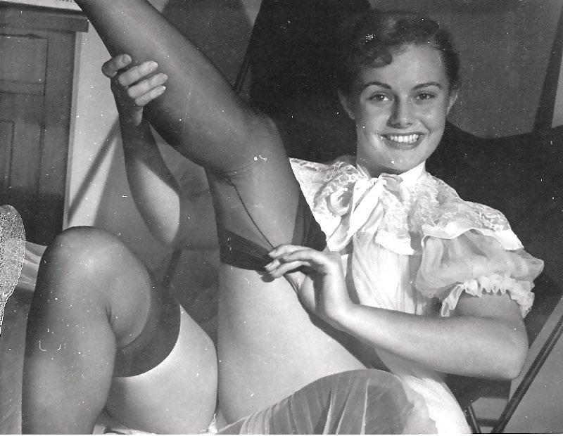 25P Sexy Vintage Pin - Up Art 2