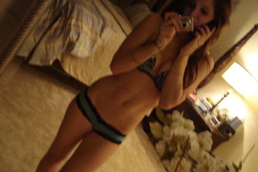 16P Pictures of hot teen girlfriends taking pics of themselves