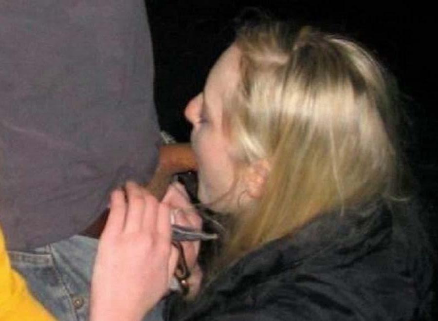16P Picture set of wild amateur kinky babes sucking on boners