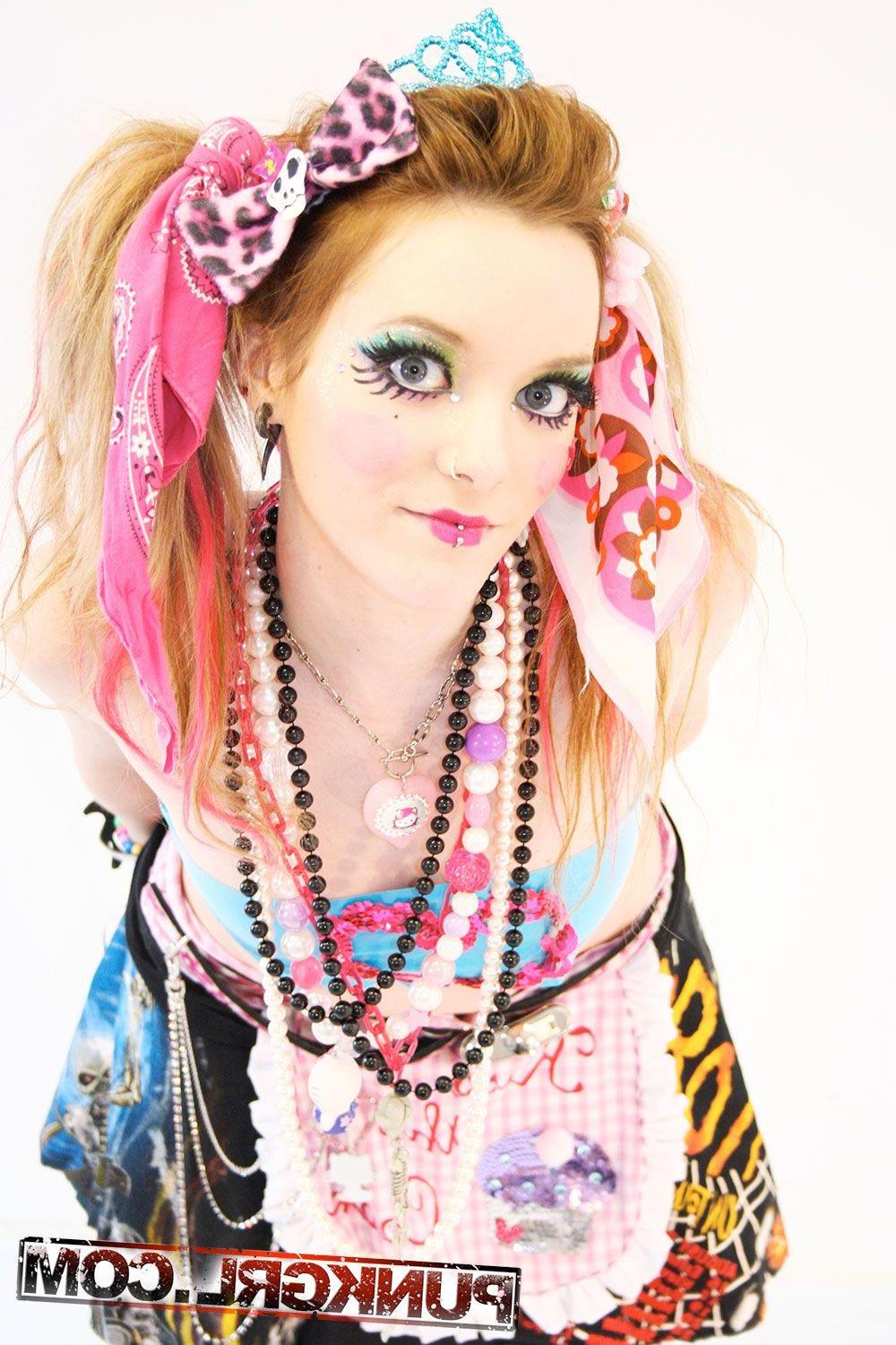 19P Pictures of teen punk Zombii dressed in some wild makeup