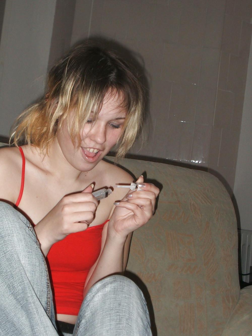 25P BLONDE AMATEUR BITCH