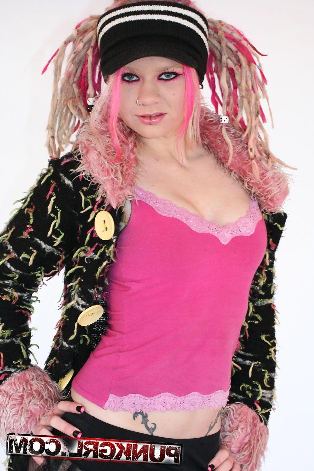 20P Pictures of teen punk Twinkle showing her titties