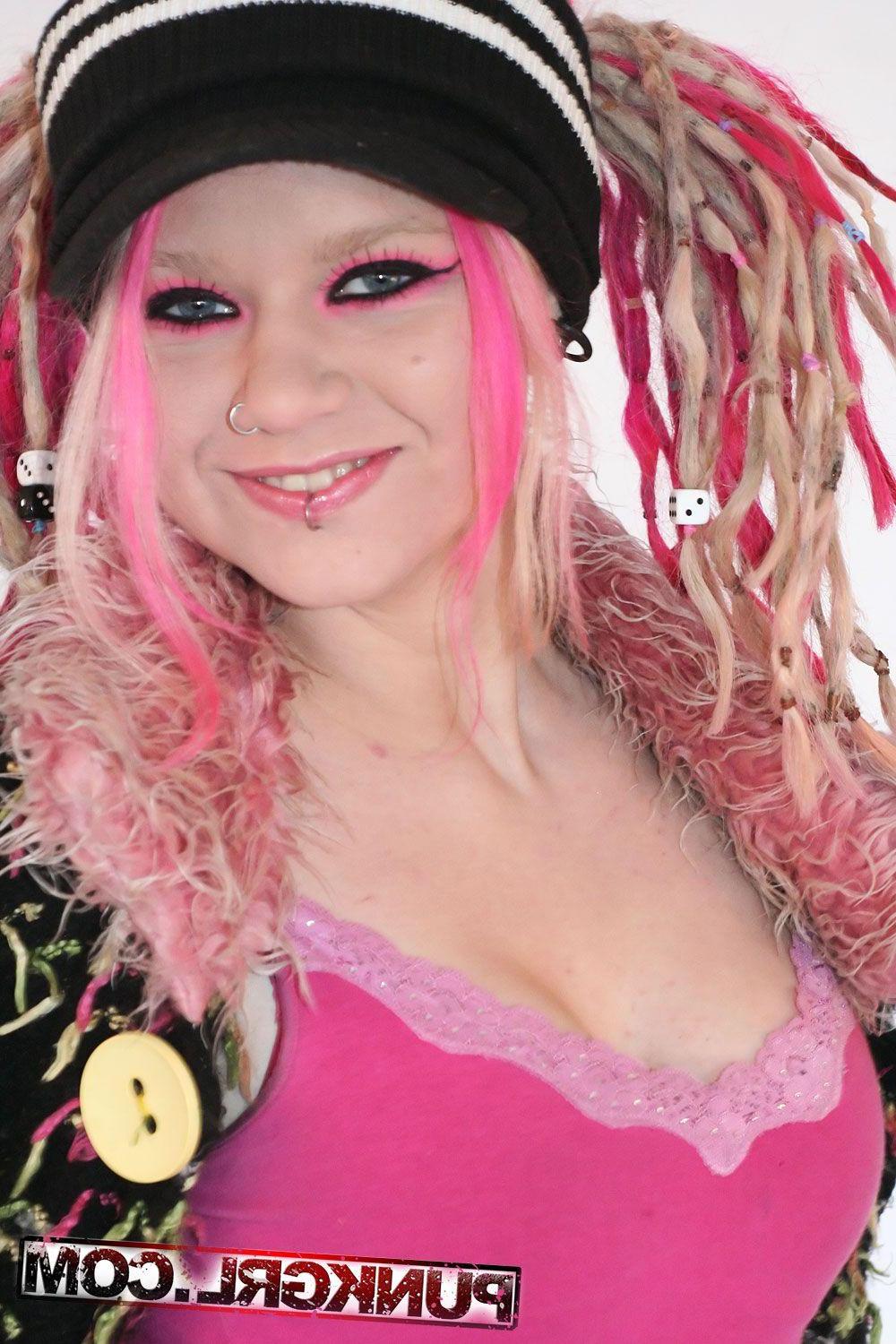 20P Pictures of teen punk Twinkle showing her titties