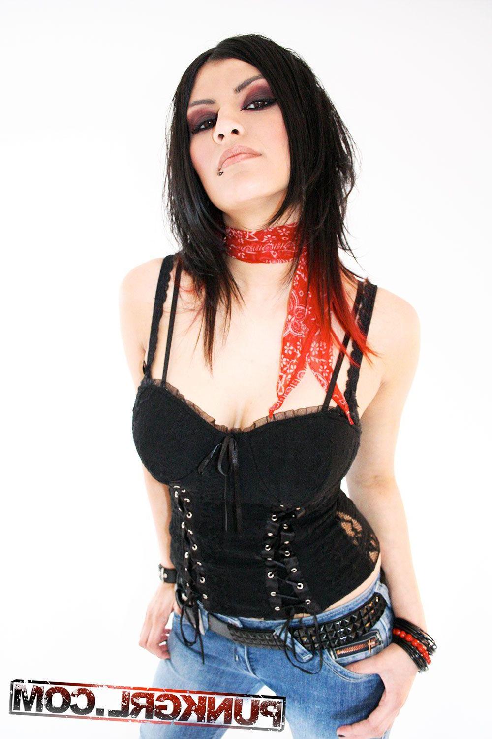 15P Pictures of punk girl Leena being a cock-tease