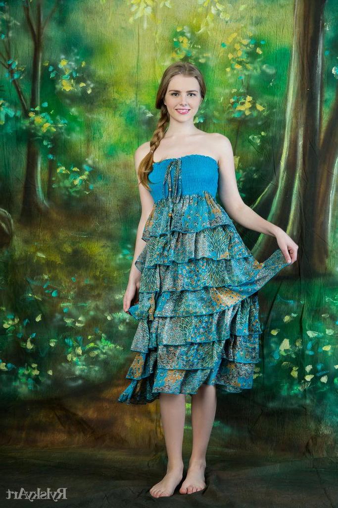 16P Blonde teen Marit strips out of her dress for you in "La Nimfo"
