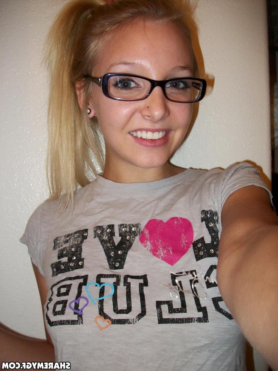 20P Stunning teen girl in glasses takes pics of herself