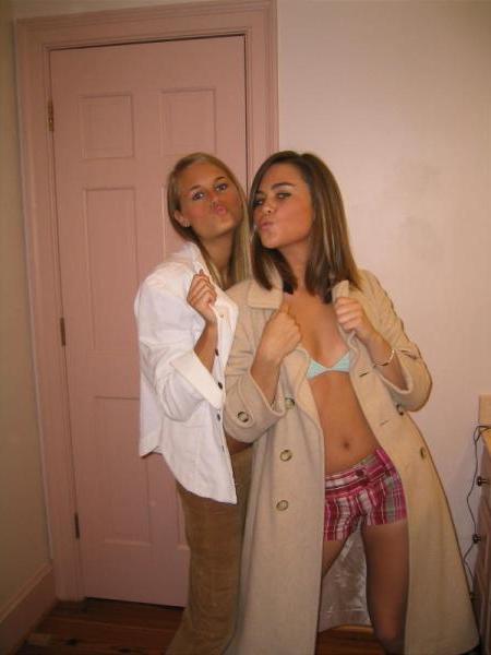 15P Pictures of hot random girlfriends showing off