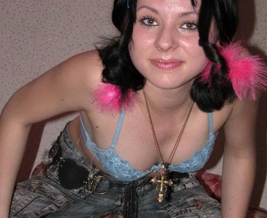 15P Pictures of a cute ex-girlfriend naked just for you