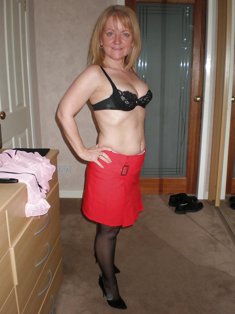 25P British wife linda