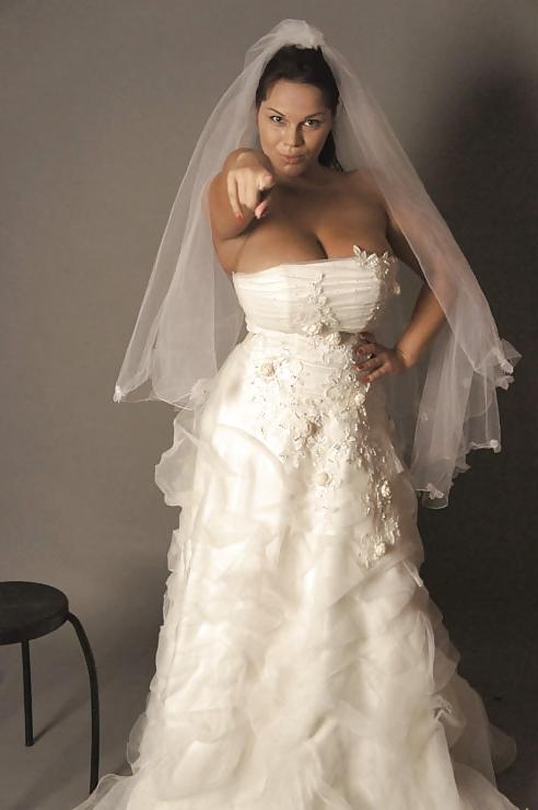 9P Busty bride.