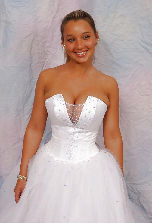 9P Busty bride.