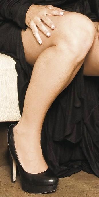 16P Gorgeous legs, feet and shoes