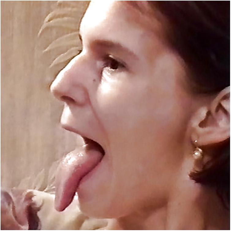 25P Hot and juicy tongues
