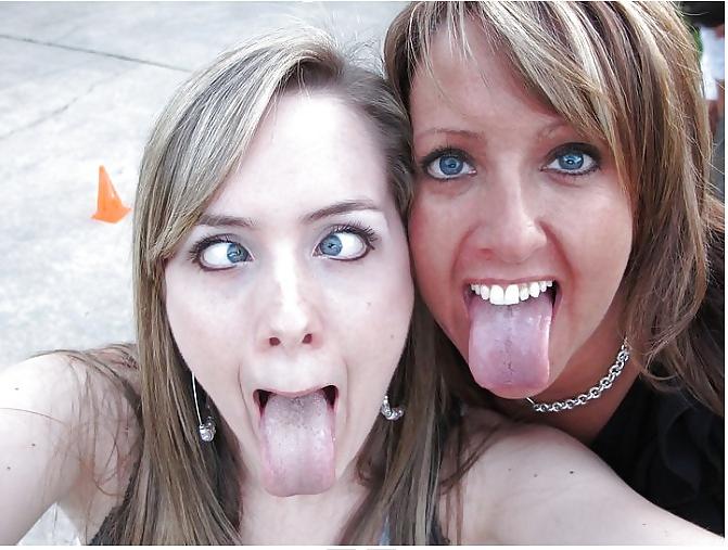 25P Hot and juicy tongues
