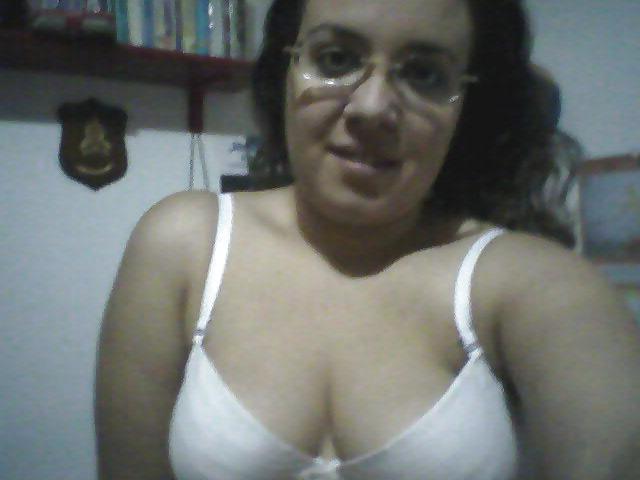 16P Italian chubby hairy girl